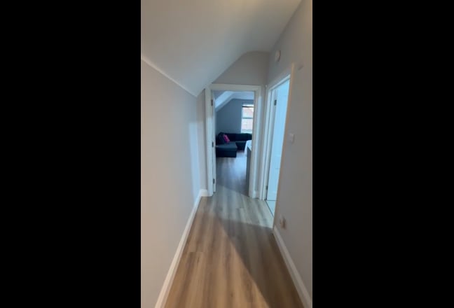 LOOKING FOR BUDDY UP ASAP IN CHISWICK WEST LONDON Main Photo