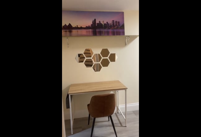 Single room available in a Lux Apt😍 Main Photo