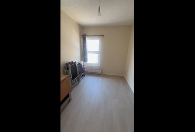 Whole property available in Luton Town Centre Main Photo