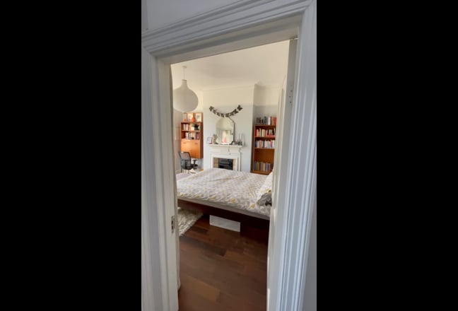 Beautiful Large Double in Tranquil Home  Main Photo