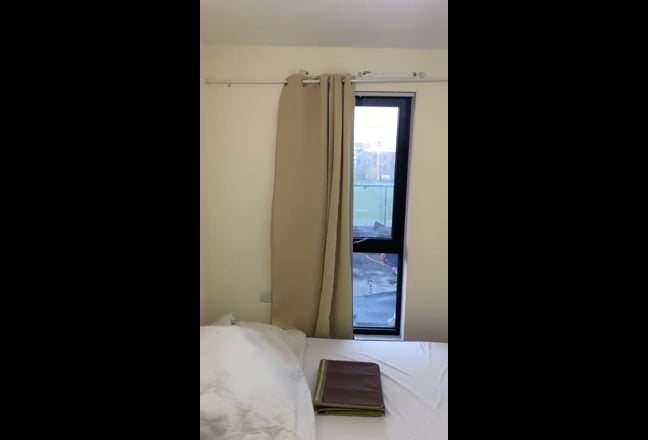 Cosy Room with Private Bathroom in a 2 Bed Flat Main Photo