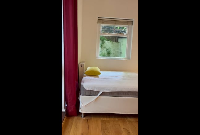 One bedroom garden flat  Main Photo