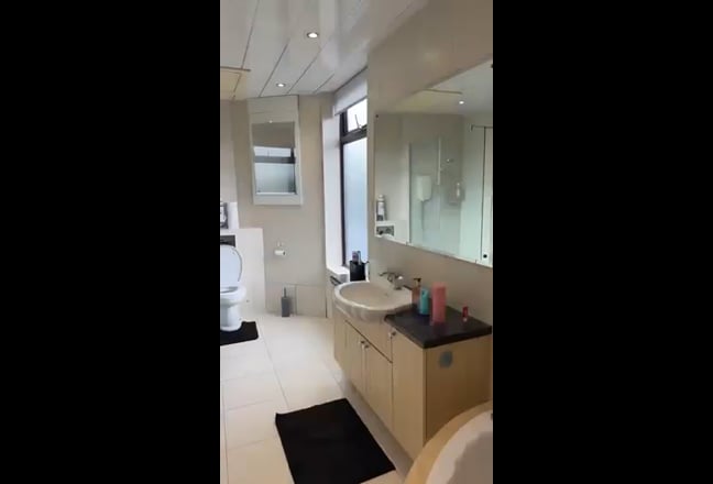 2 Rooms in Manchester industrial area Main Photo