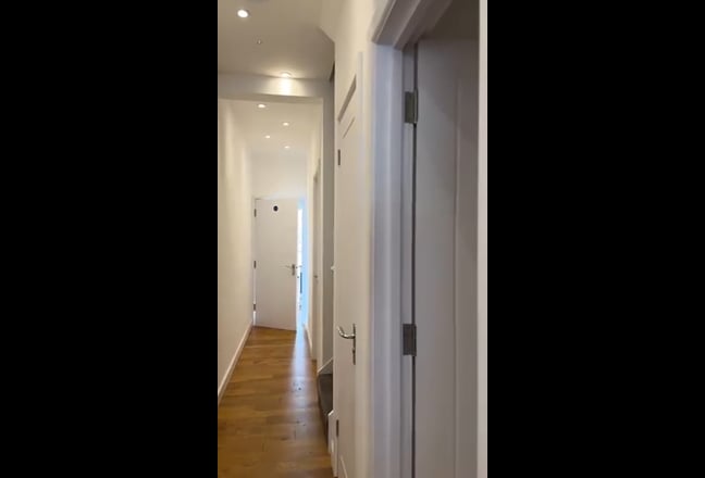 Double Bedroom En-suite  Main Photo