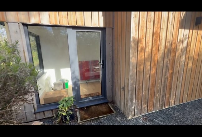 Lovely 1 Bed Annex Lodging - &pound;1100 Pcm inc Bills Main Photo