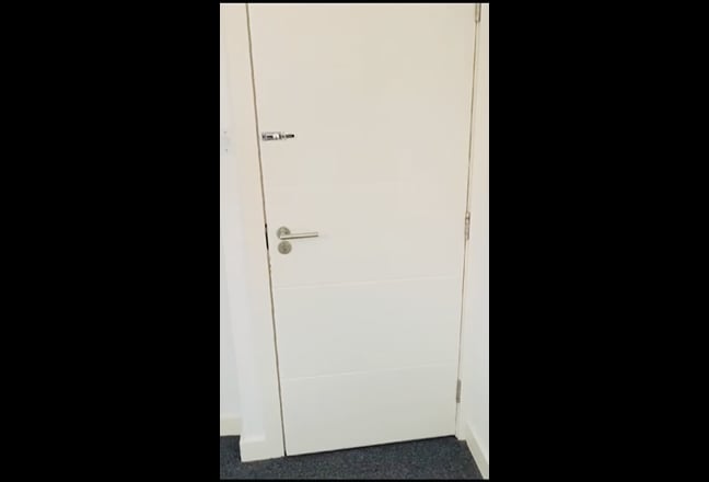 Double+Desk.2 mins 2 Tube. Bills Inc Main Photo