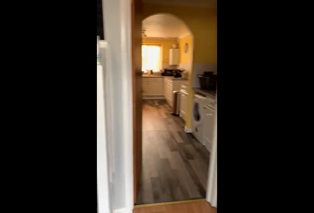 Single room available 1st May to include all bills Main Photo