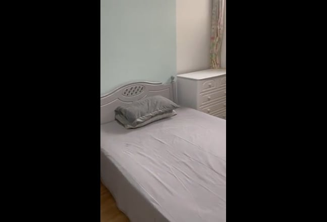 Double Room X2 -Next to Charlton Station  Main Photo