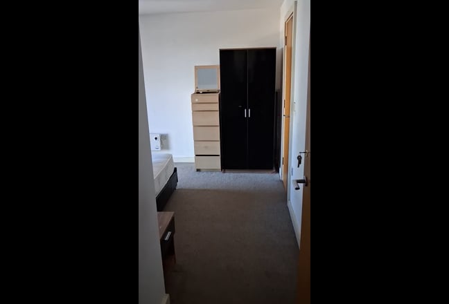 Ensuite double bedroon near victoria station Main Photo