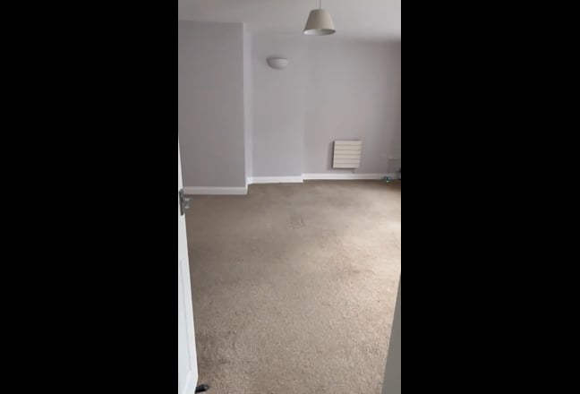 Two bed first floor flat Main Photo