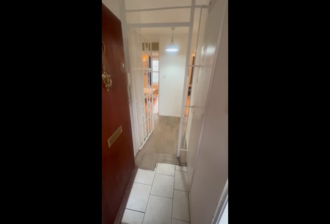 THREE Spacious double room in Vauxhall from &pound;242pw Main Photo