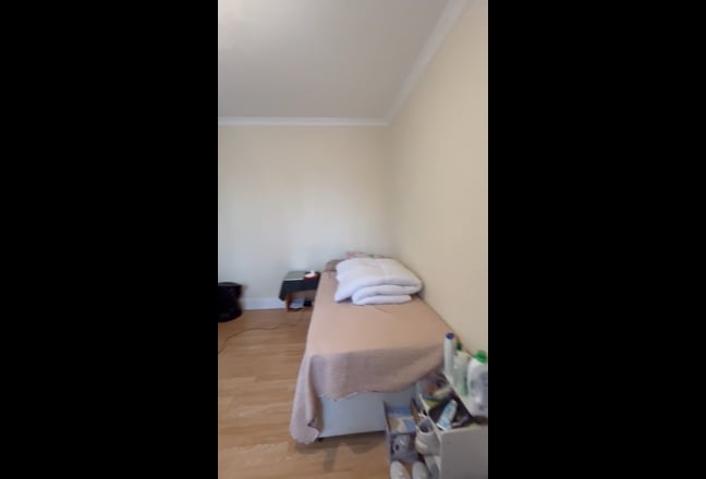 Single room available in LU1   Main Photo