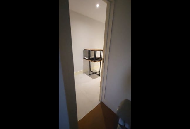 Studio room for let Main Photo