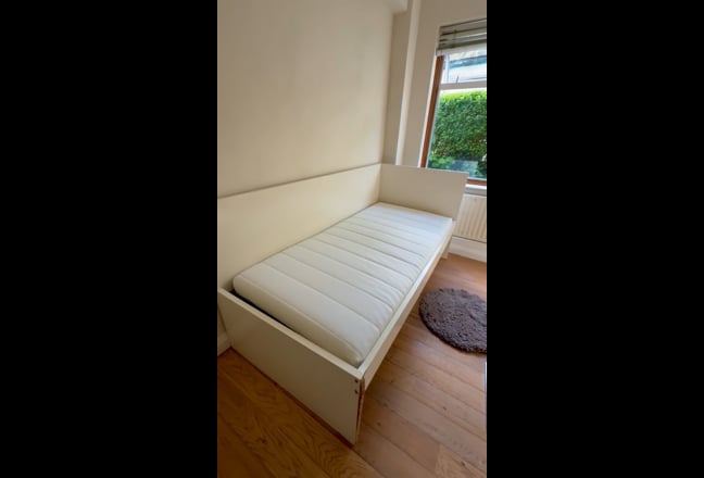 Fantastic Single Room  Main Photo