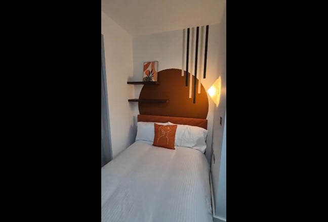 ✨ Modern 3 Bed Ensuite House – Fast Wi-Fi 900Mbps Main Photo