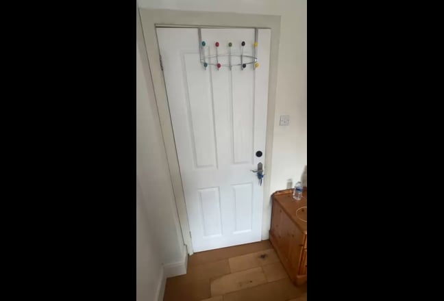 5-bed student house near Kingston University Main Photo