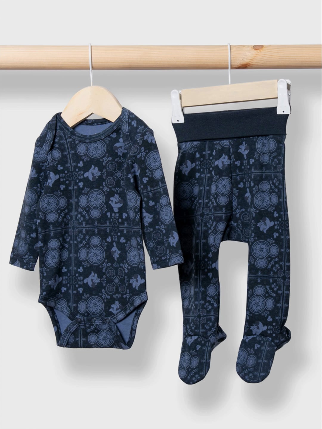 סט פיג’מה ארוכה בכיתוב אישי MICKEY