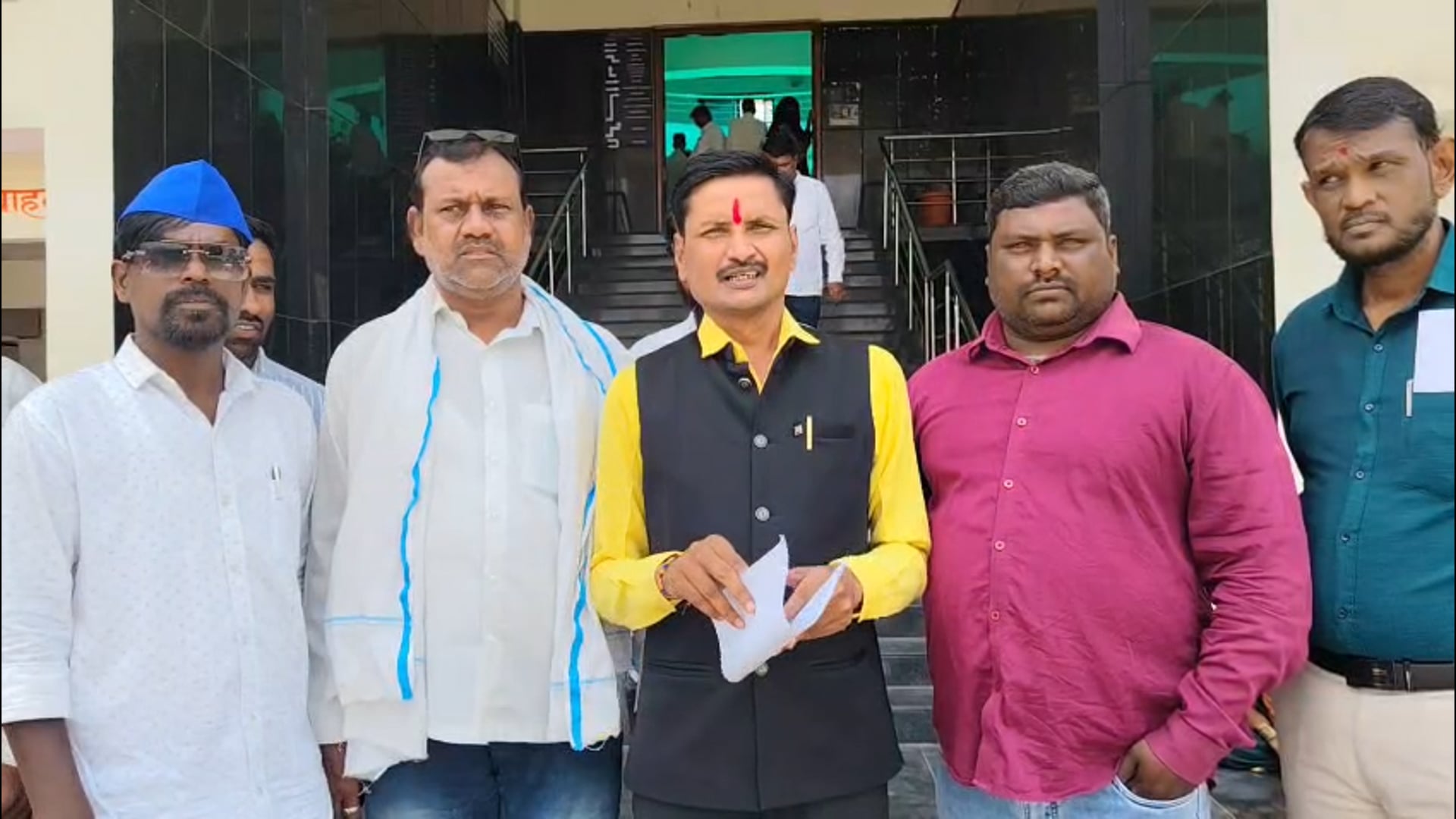 आमदार अमित देशमुख यांना अपशब्द बोलल्या बद्द्ल उदगिरात विविध संघटनेकडून केला निषेध