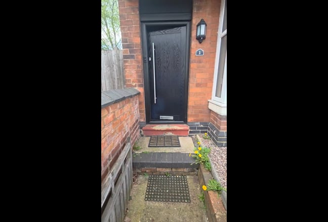 Ensuite Double Room in Friendly Professional House Main Photo