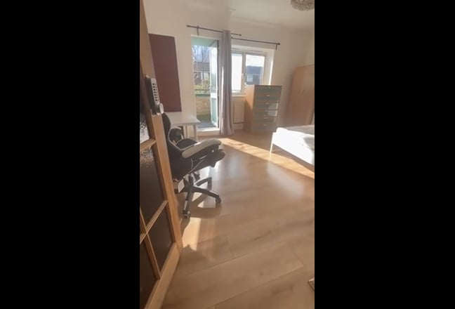 Double room with a balcony, Westferry Main Photo