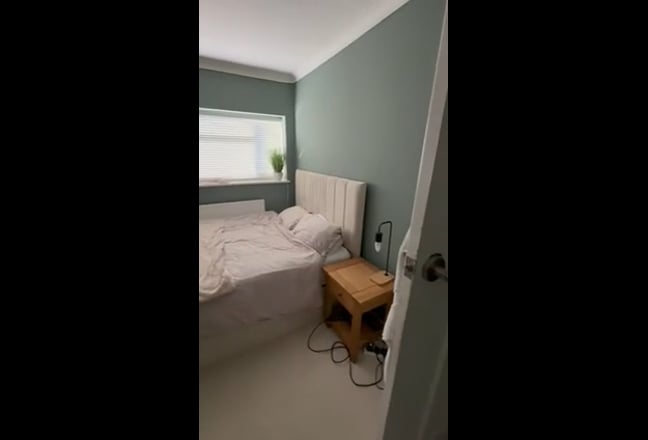 Large  Double Room &pound;750 Main Photo