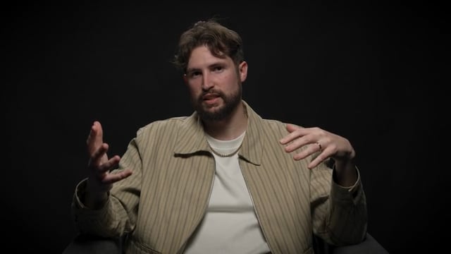 Austin Ludwig: El hecho de tender la mano a las personas que atraviesan un profundo desolación tiene un costo. Pero Austin cree que una realidad más profunda transforma ese costo: Jesús lo soportó primero.