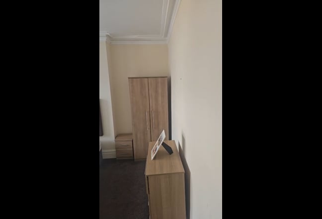 Room available  Main Photo