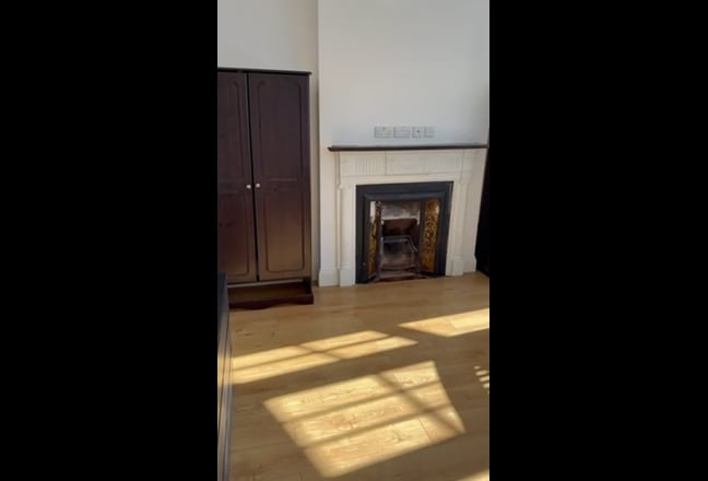 Easy Move London-Super King-No Deposit-All bills Main Photo