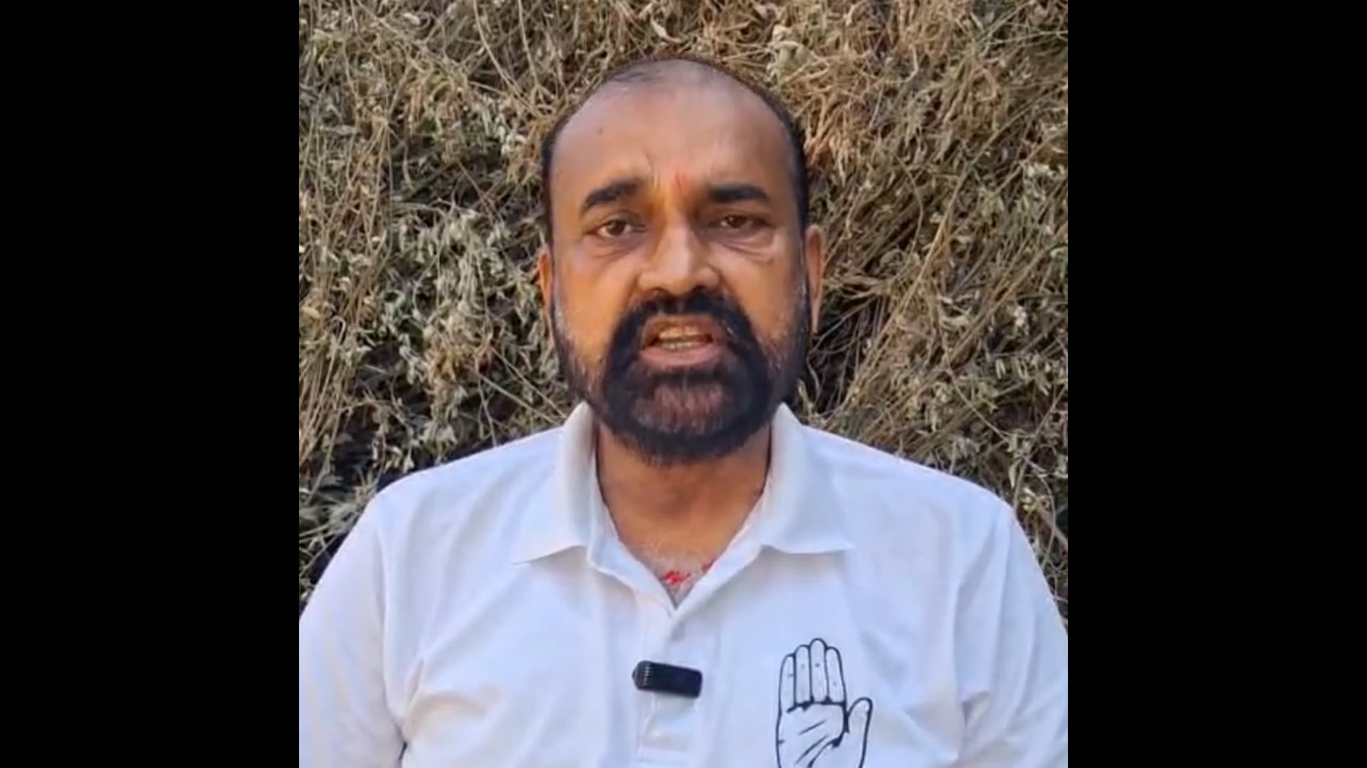 खाते में पैसा फिर भी भुगतान में देरी क्यों? बगहा के गन्ना किसानों की सब्सिडी पर वाल्मीकि नगर विधायक सुरेन्द्र प्रसाद ने DM से मांगा जवाब।