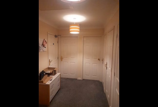 Single Room to Let Main Photo