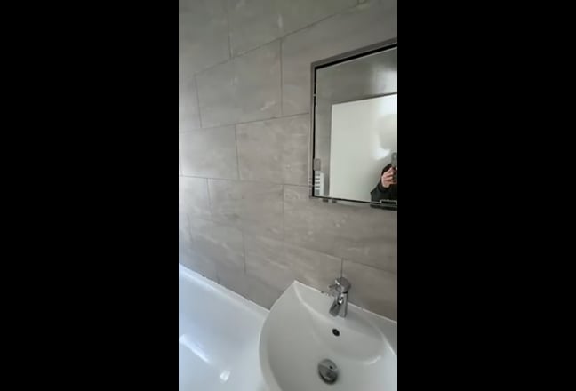 Large one bedroom flat in Golders Green  Main Photo