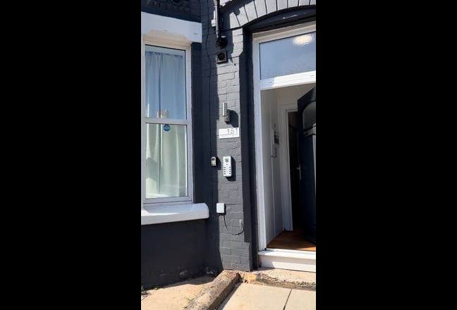 Bright Ensuite Double | Bay Window | Bootle L20 Main Photo