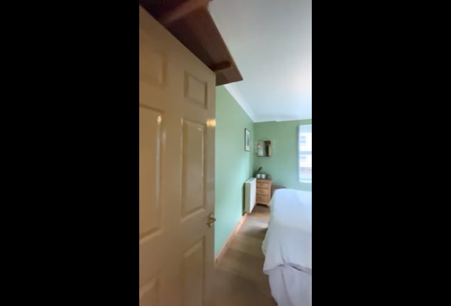 Beautiful 1-Bed on Victoria Park Short Let 3 Month Main Photo