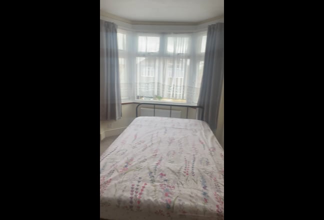 Double bedroom, semi detached house.  Main Photo