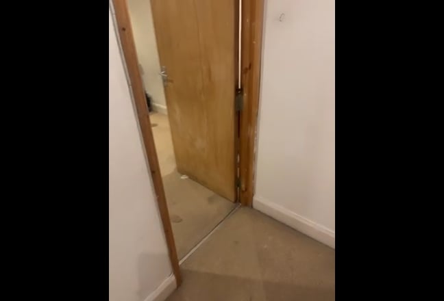 2 bedroom flat &pound;1750 total rent. (Whole flat) Main Photo