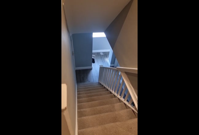 Professional house share - tenancy takeover Main Photo