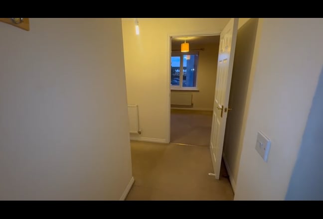 Furnished Single room outside Rainham station  Main Photo