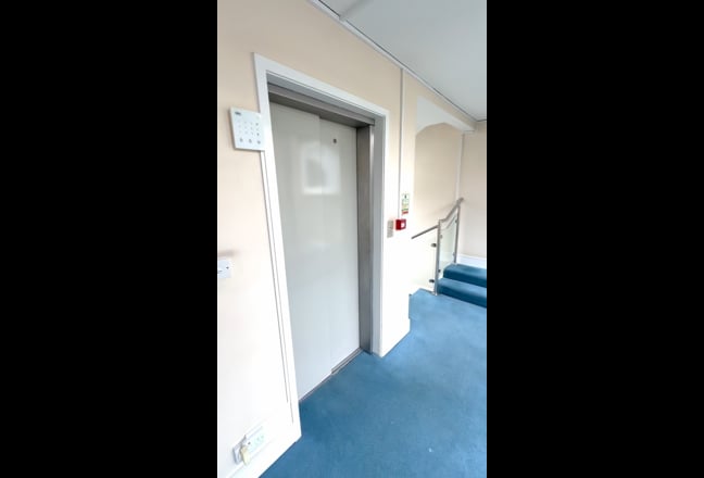 Double size Room in luxury Penthouse Main Photo