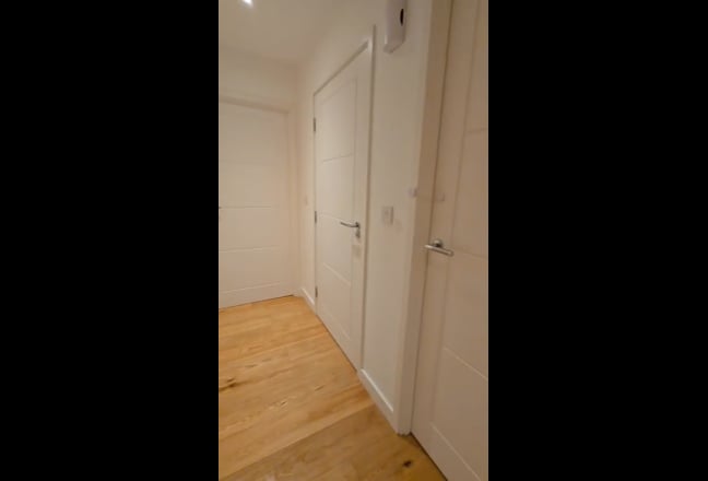 Nice room opposite ealing hospital  Main Photo