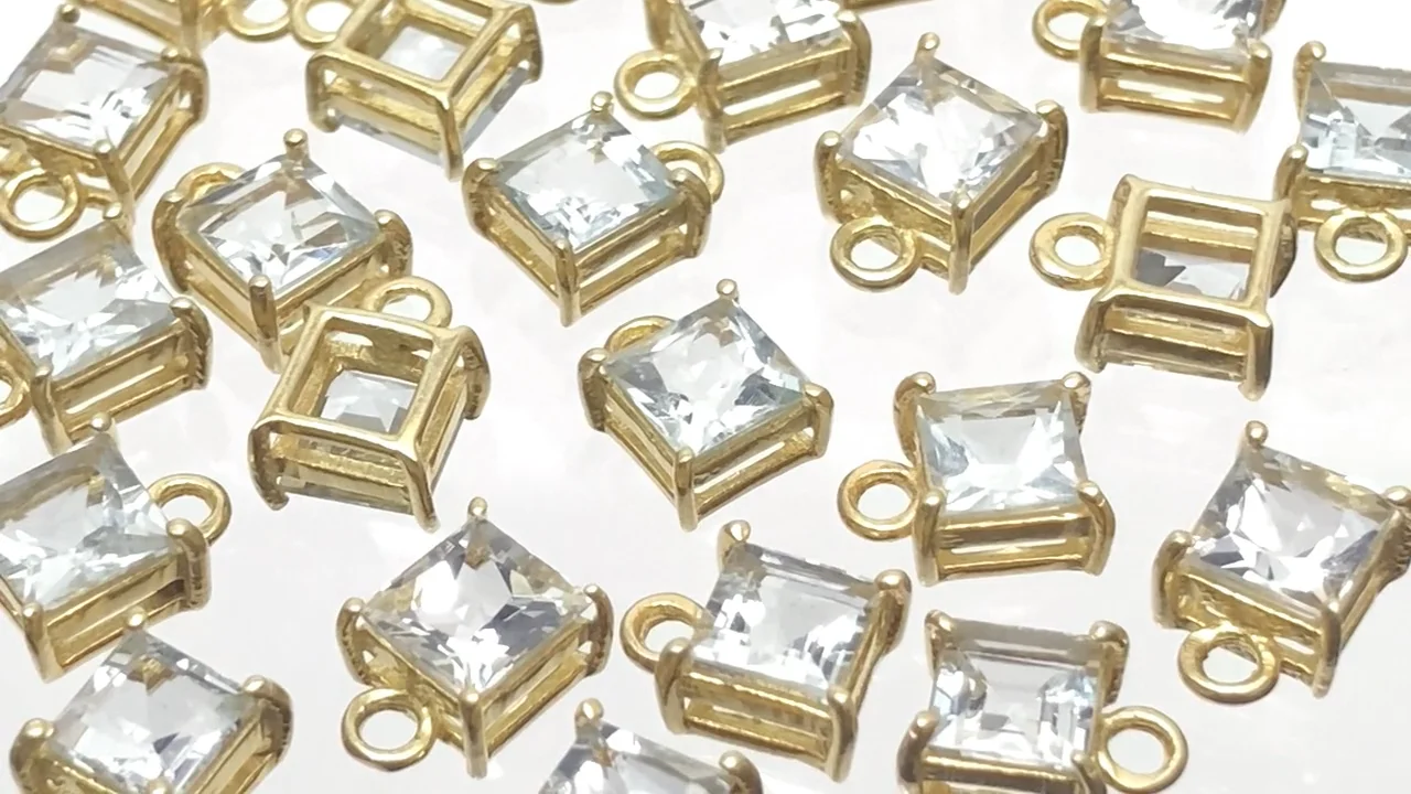 アクアマリン 枠留めスクエアファセットカット6×6mm 18KGP 2個｜天然石