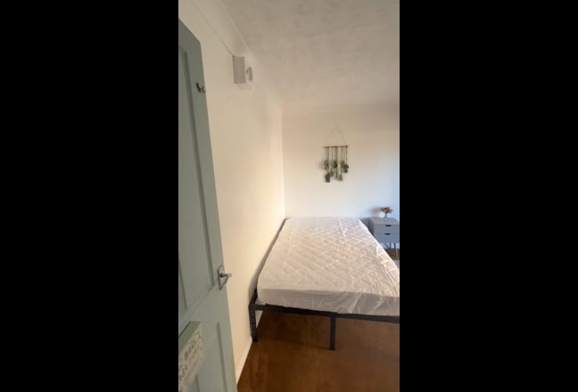 Double ground floor spacious light room  Main Photo