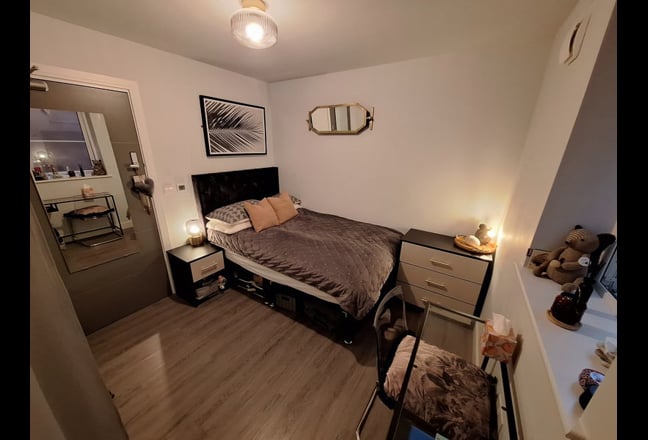 🌳G'ford Civilised Houseshare Bills/Cleaner Inc🏥 Main Photo