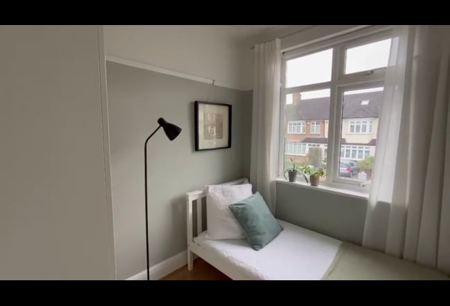 *Single bedroom in Hither Green, SE13* SHORT LET Main Photo