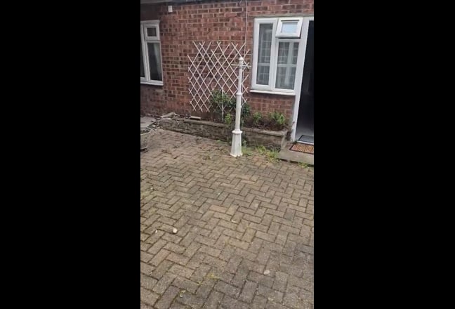  One Bed  Flat  (Sleeps 2+), ALL Bills  Incl Main Photo