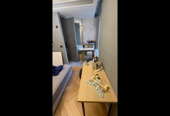 Earls court bedroom with private bathroom Main Photo