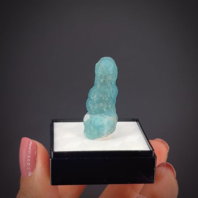 Willemite stalactite