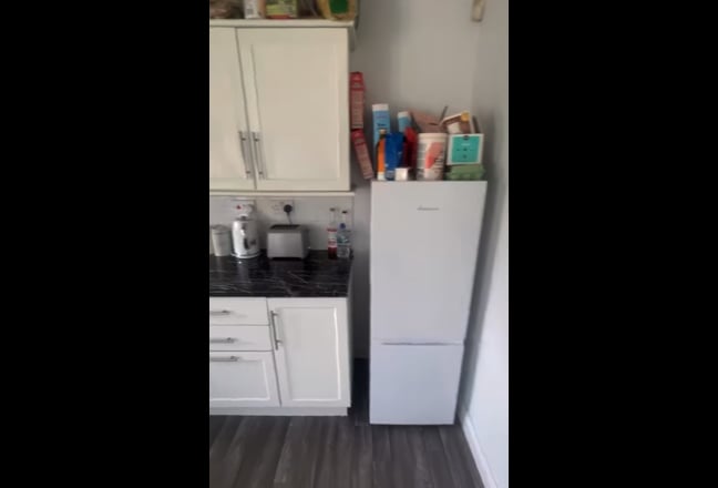 Room available in a 5 bed house. Main Photo