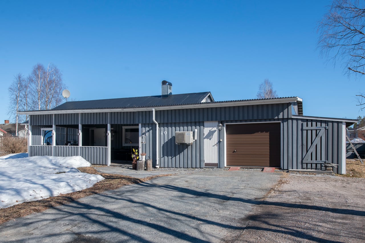110 m² Villa på Gruvvägen 10 Malå kommun - video