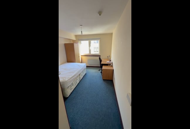 Ensuite room for rent Main Photo
