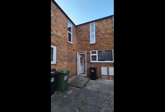 Modern Rooms  - All en-suite (all bills inclusive) Main Photo